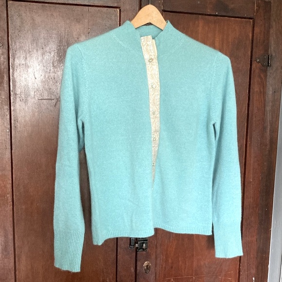 Cashmere cardigan with brocade sleeves - Picture 5 of 10